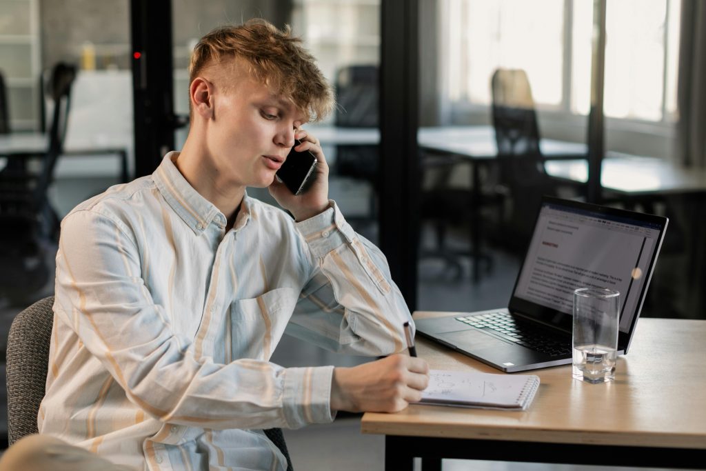 How to Cancel an EE Business Mobile Contract: The Complete SME Guide